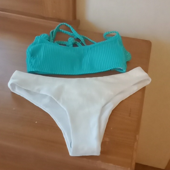 Bikini Set - Picture 5 of 7